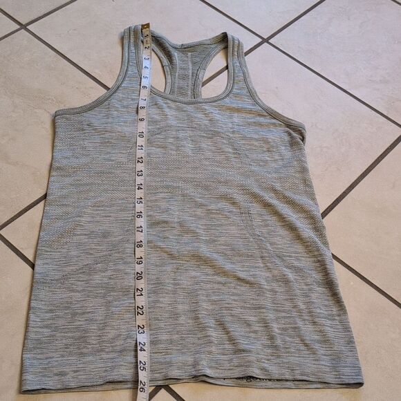 Lot Of 2 Lululemon Swiftly Tech Racerback Rosemary Green And Neo Mint Size 8 - Picture 11 of 14